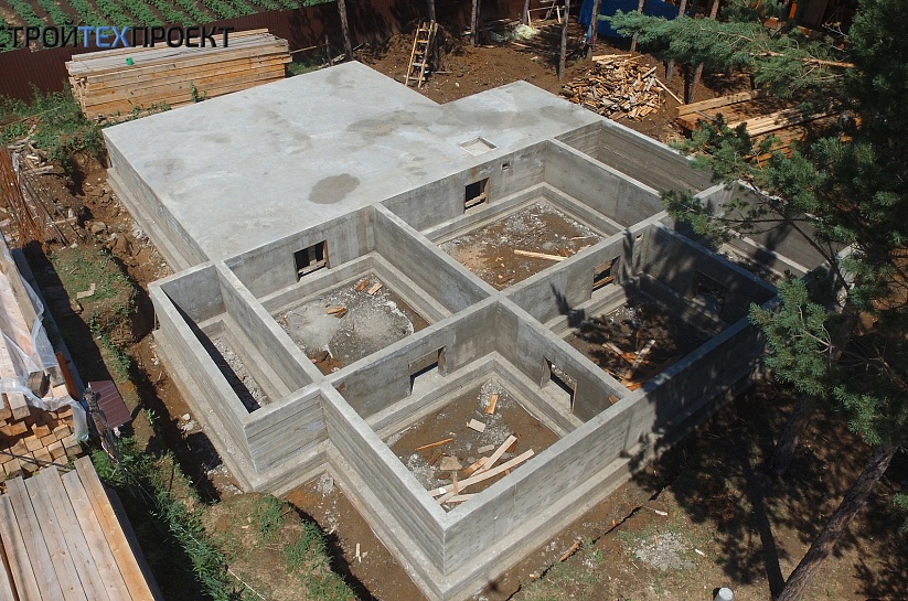Ленточный фундамент с цокольными стенами и Плитой перекрытия L-005